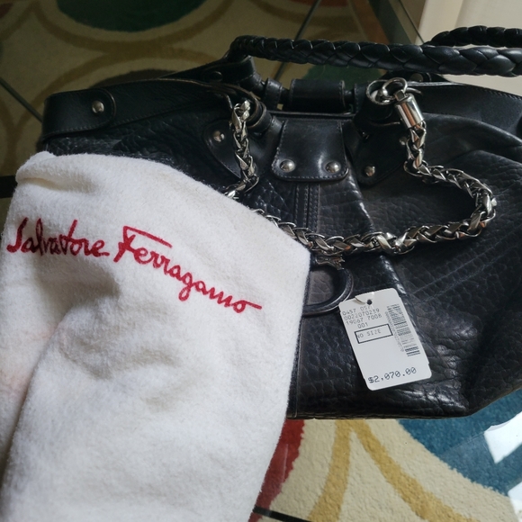 Ferragamo shoulder handbag - Picture 7 of 16